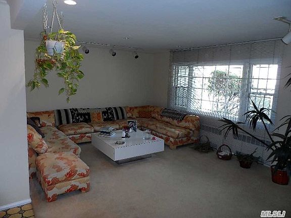 4th image of 1412 Sturl Ave