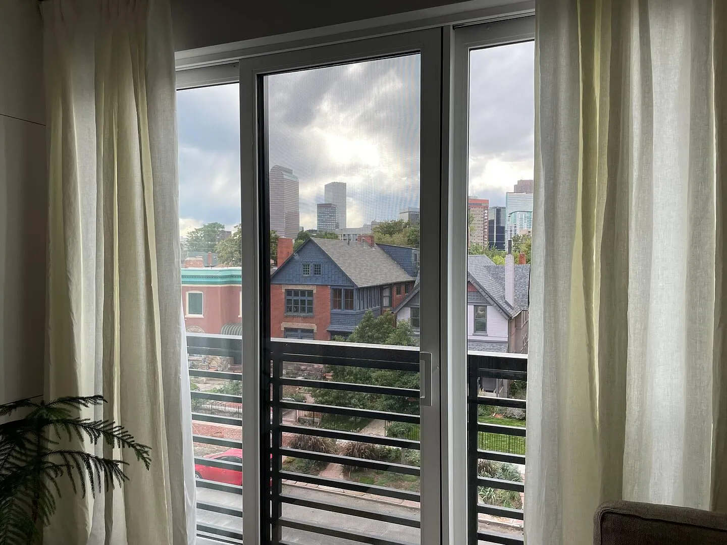 1 bed, $2,400 — Photo 4