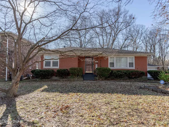 2206 Auburn Dr, Shively, KY 40216