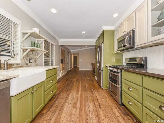 5th image of 6626 NW 32nd St