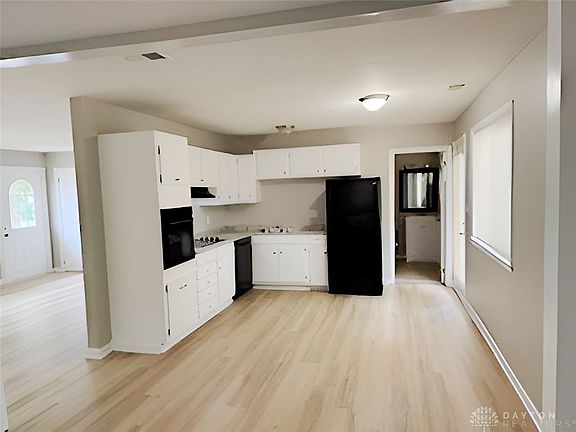 2nd image of 908 Stanwood Dr