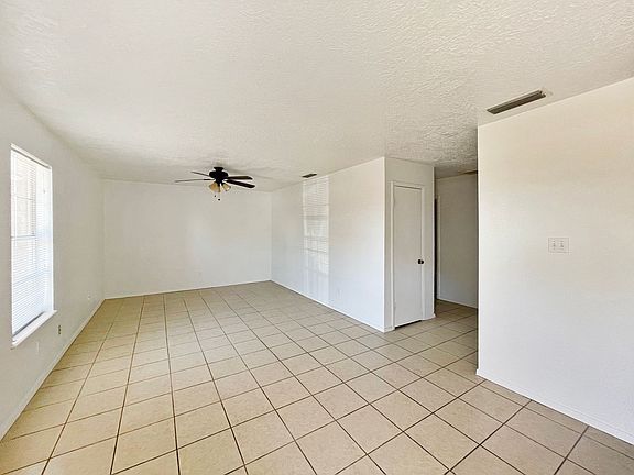 2nd image of 1002 N Linam St #1-2-4