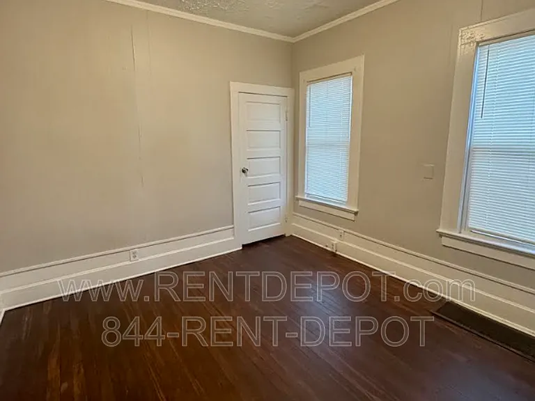 1021 Jefferson Ave — Photo 5