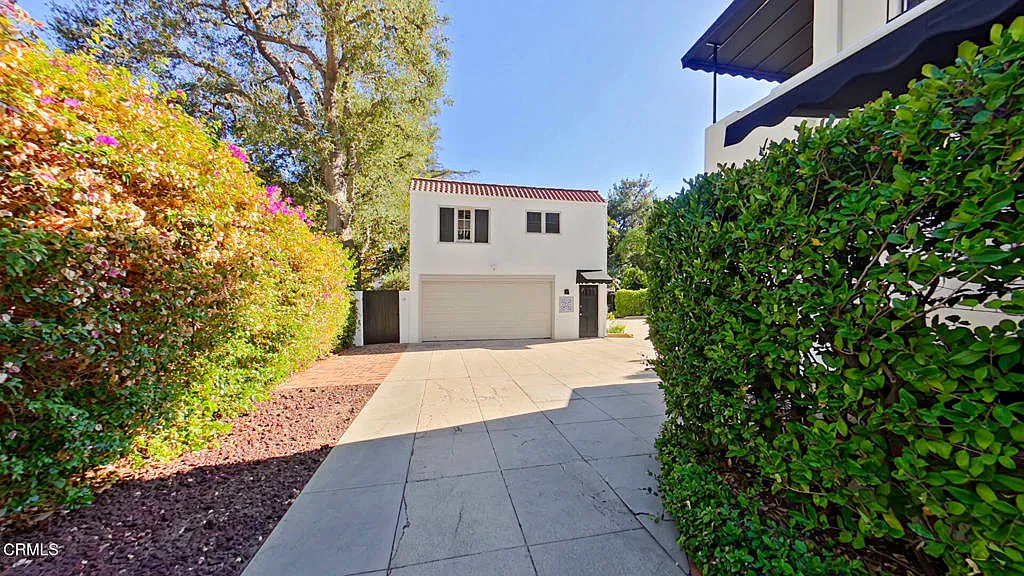 Studio, 1.0 bath, 480 sqft, $1,850 — Photo 2