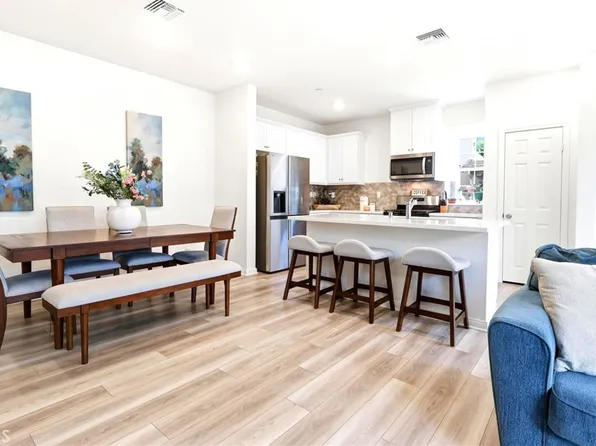 4005 E Carmel Privado Ave, Ontario, CA 91761