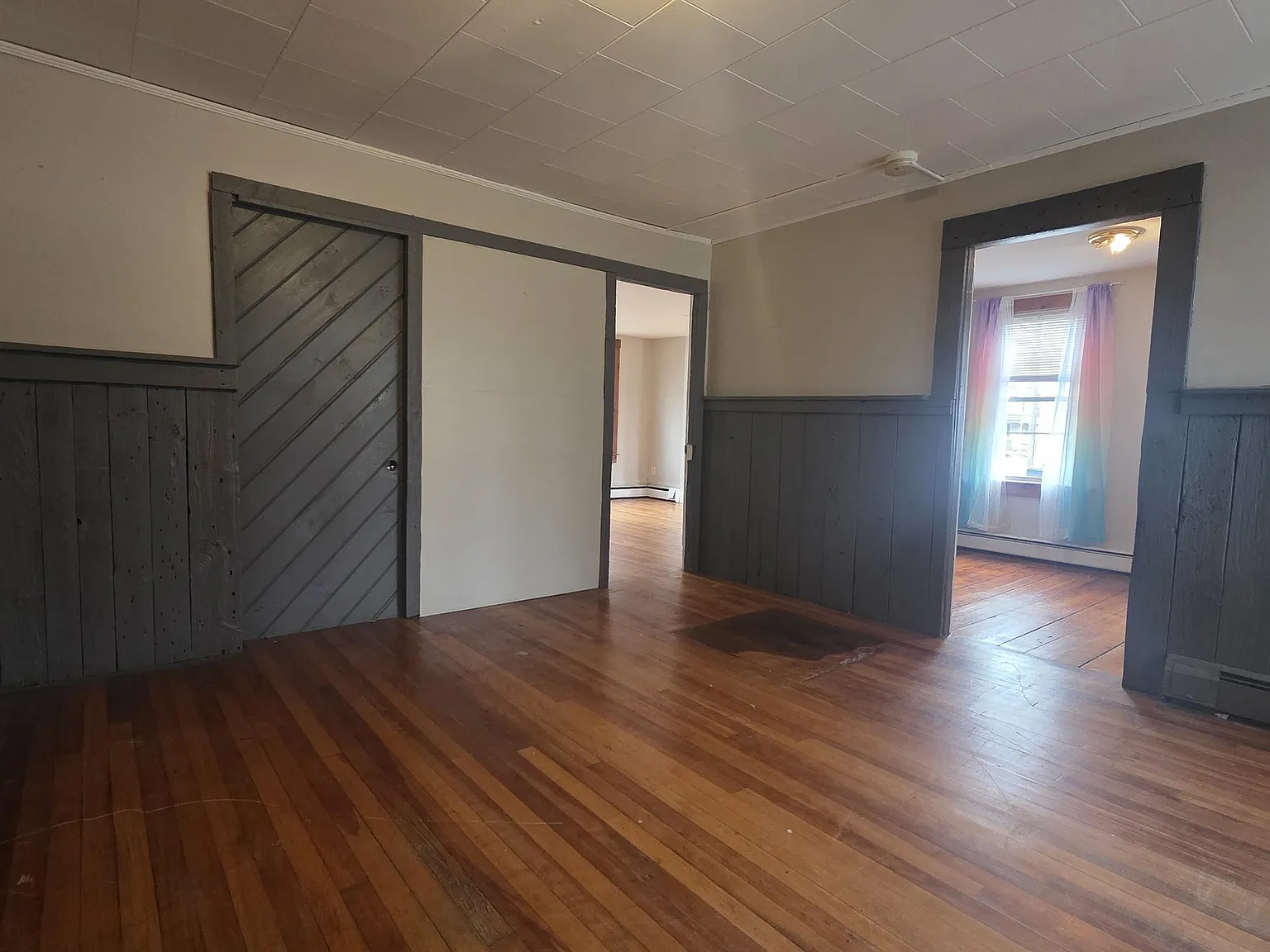 2 bed, 1.0 bath, 324 sqft, $1,100 — Photo 4