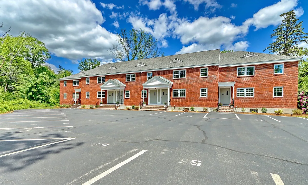 Building Photo - 405 Washington St #2