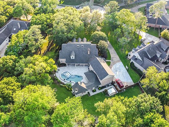 2nd image of 3106 Huntington Ct