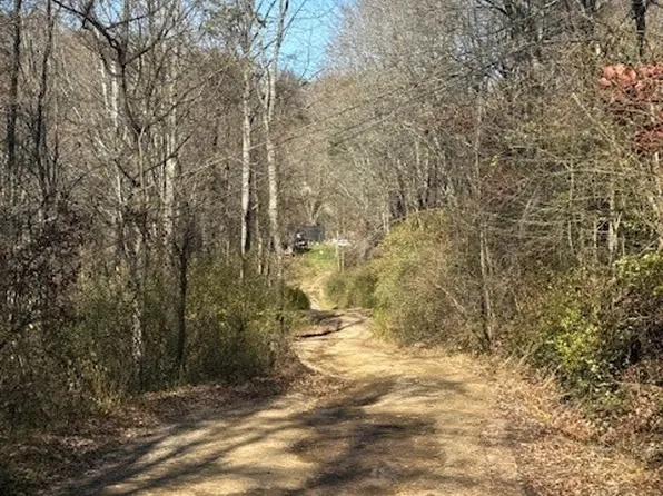 262 Plantation Rd, Charleston, WV 25312