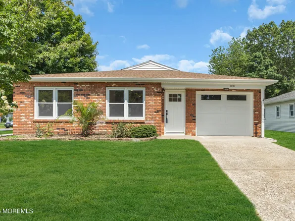 108 Meadowbrook Road, Brick, NJ 08723