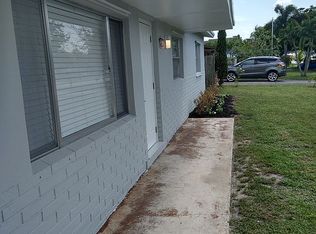 452 Los Altos Rd, Palm Springs, FL 33461