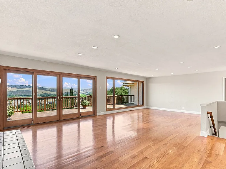 19563 Almaden Rd — Photo 24