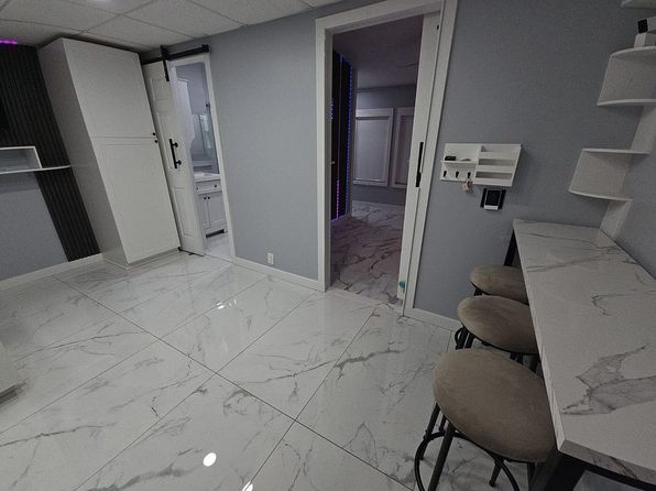 miami-florida-2057620878 picture