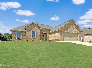 766 Magnolia Point Cir, Pearl, MS 39208