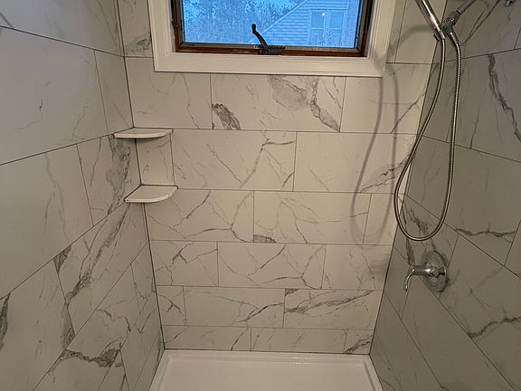 3rd image of 20 Melnick Pl #20A