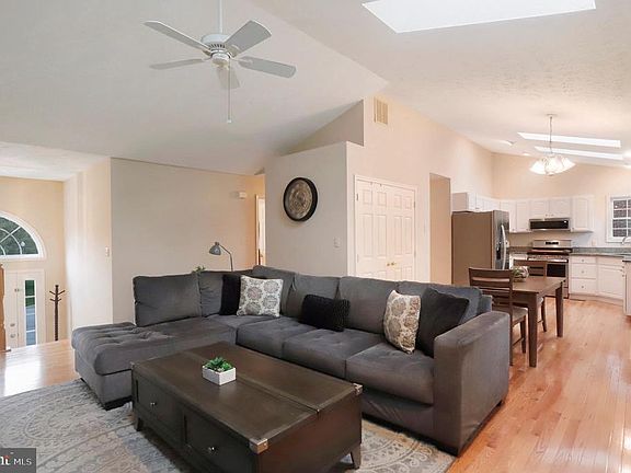 3rd image of 18221 Lyles Dr