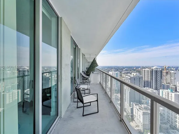 79 SW 12th St Penthouse 3809S, Miami, FL 33130