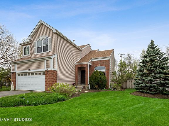 3rd image of 4025 Springlake Ct