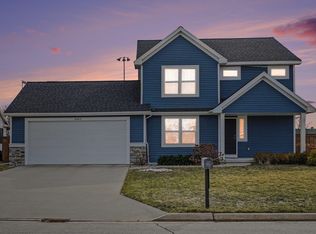 5663 Stone Briar Ln S, Freeland, MI 48623