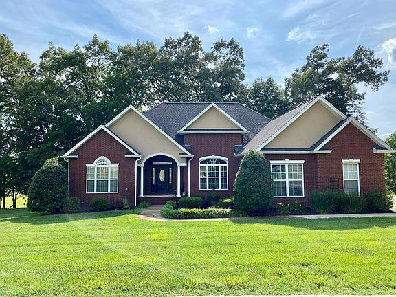 2nd image of 620 Longstreet Dr