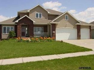 5305 Crogans Way Rd, Council Bluffs, IA 51501