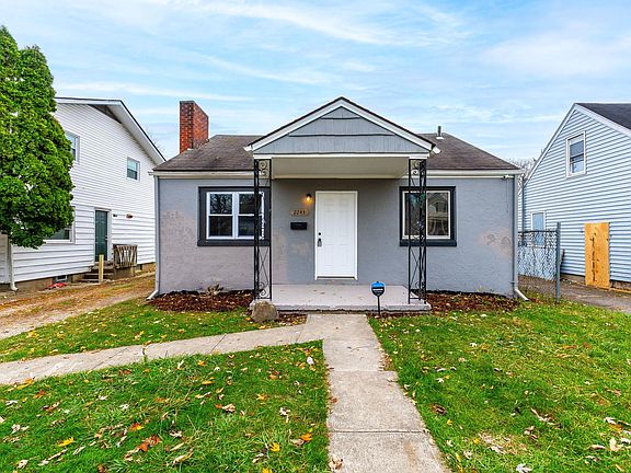 2nd image of 2243 Safford Ave