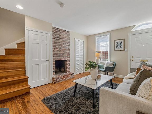 5th image of 2111 Rodman St