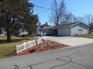 1094 Hurst Dr, Napoleon, OH 43545