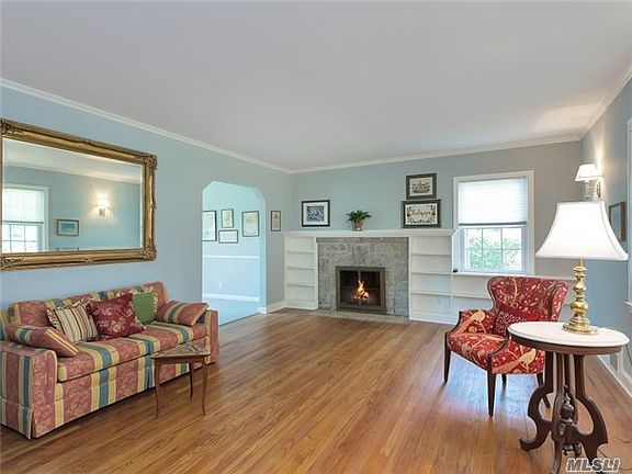 4th image of 21 Plymouth Dr S