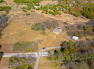 121 N Washburn Rd, Bells, TX 75414