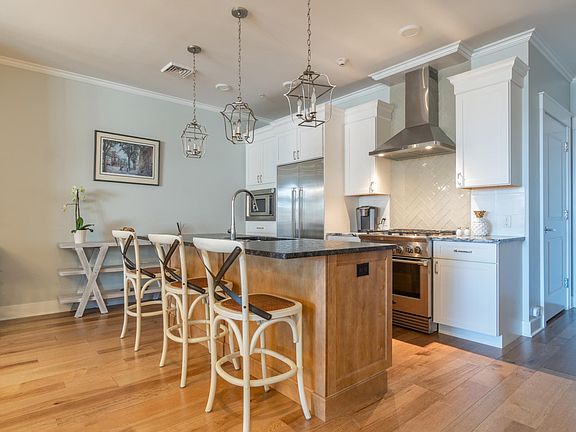 4th image of 55 Phila St