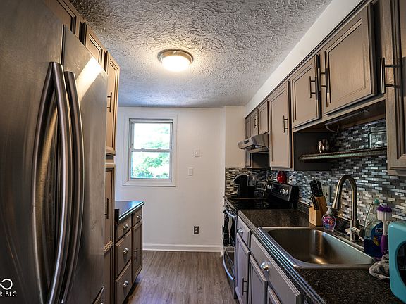 4th image of 5522 Closser Ct