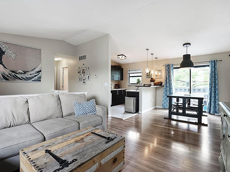 1st image of 836 Hickok Dr #203