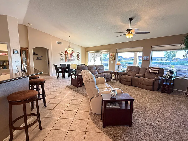 11401 E Medina Ave — Photo 20