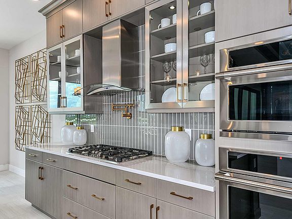3rd image of 5603 Saint Armands Way