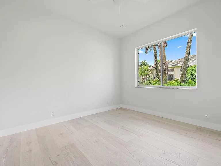 10918 Grande Blvd — Photo 13