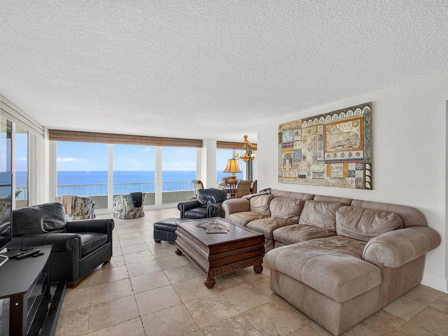 2 bed, 2.0 bath, 1580 sqft, $5,000 — Photo 3