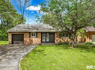 2126 W Edna Ct, West Peoria, IL