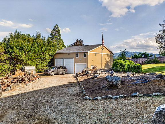 3rd image of 2244 Hillside Dr