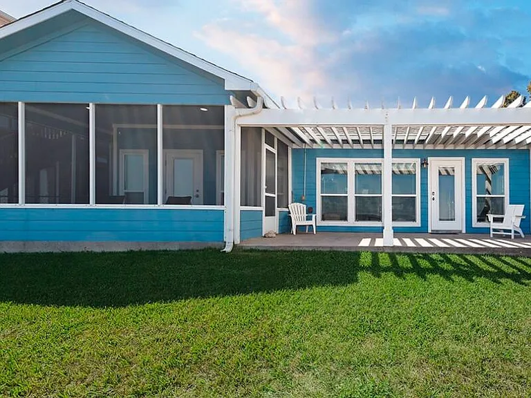 3731 Bayshore Dr — Photo 19