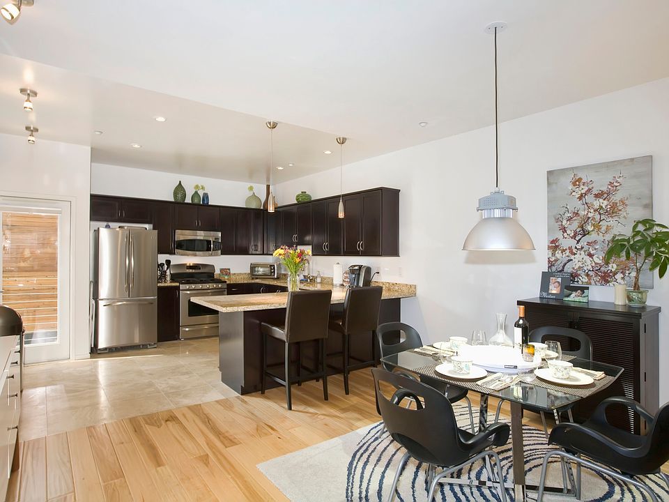 1st image of 221 Montecito Way