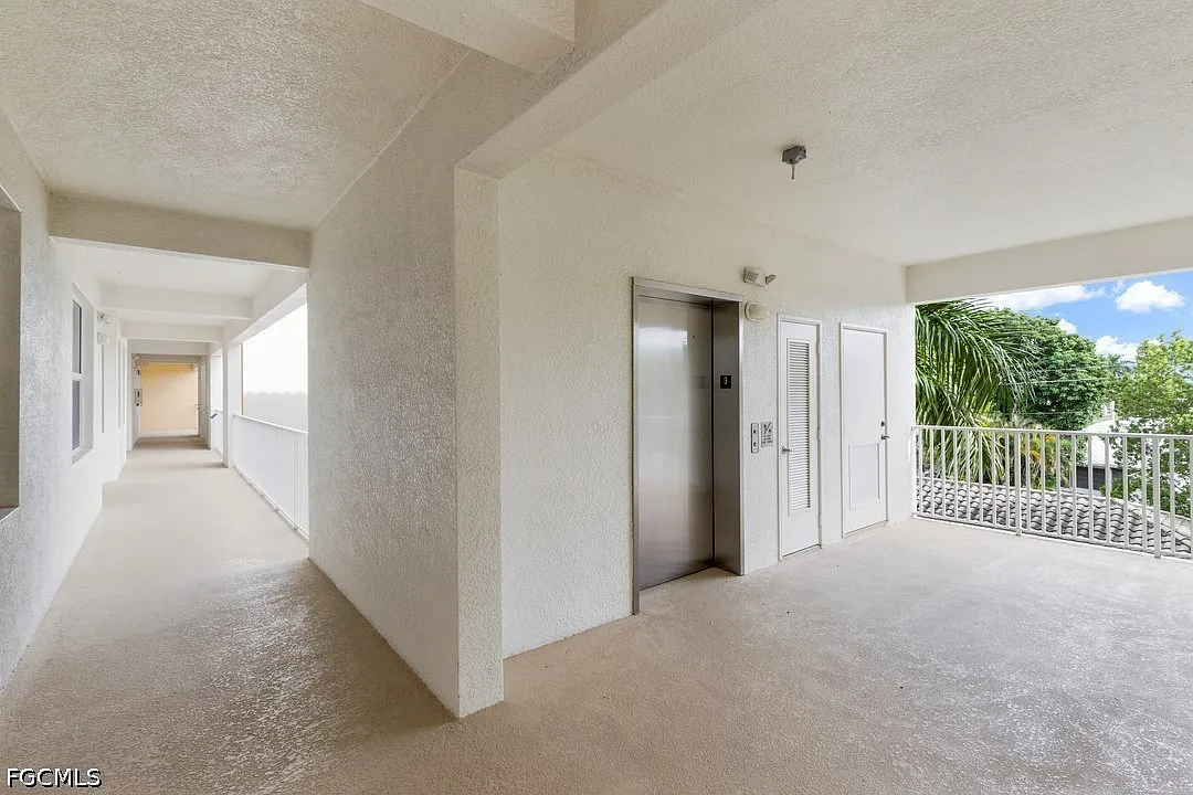 2 bed, 2.0 bath, 1500 sqft, $4,200 — Photo 3