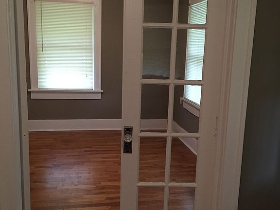 3rd image of 1116 Pacific Ave