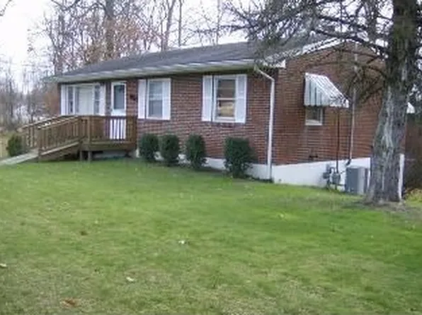 1133 Crestwood Ct, Flatwoods, KY 41139