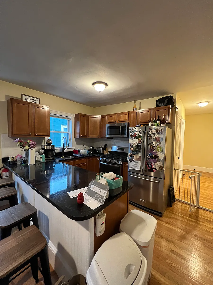 Building Photo - 42-44 Gorham St #6