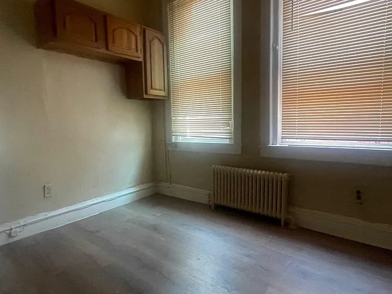 4708 Hazel Ave #2F — Photo 9