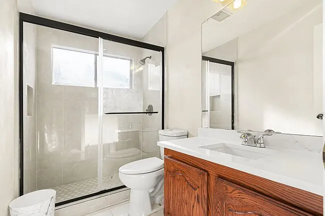 1027 Creek Bnd — Photo 16