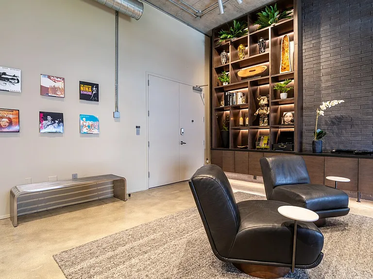 Building's Lounge