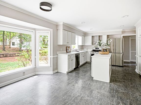 2nd image of 8112 Morgans Way