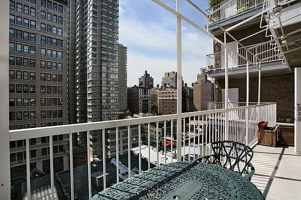 Sold by Corcoran | media 15